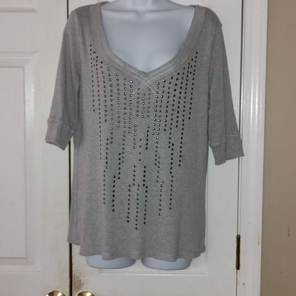 One World live and let live  gray embellished ribbed shirt  Sz XLP XL Petite